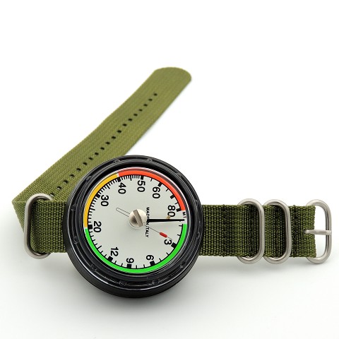 Profondimètre avec bracelet NATO