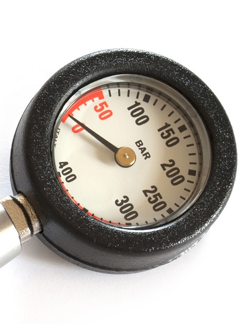 ME Pressure gauge for exteriors