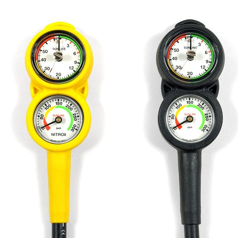 Mini scuba-diving console composed of Vale mini pressure gauge and analogue 50mm diameter depth gauge, with HP flexible tube, with soft thermoplastic protection.